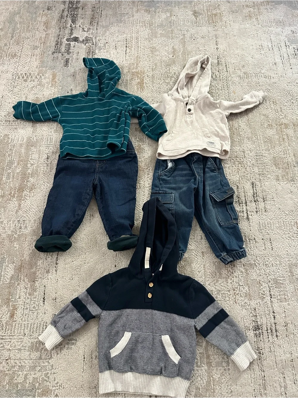 5 piece bundle of  OshKosh denim jeans and OshKosh hooded sweaters.